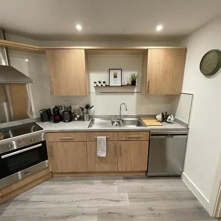 아파트 Modern Newly Refurbished 2 Bed 9 Livingstone Mews *