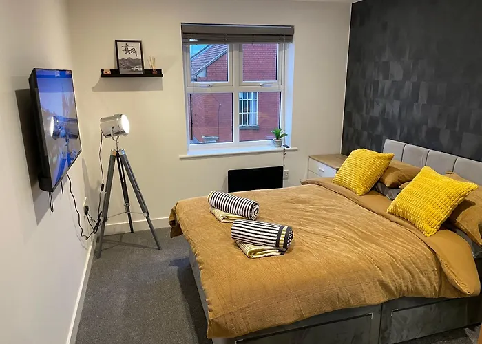 Modern Newly Refurbished 2 Bed 9 Livingstone Mews 布里斯托